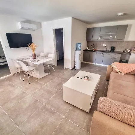 Apartment Majla