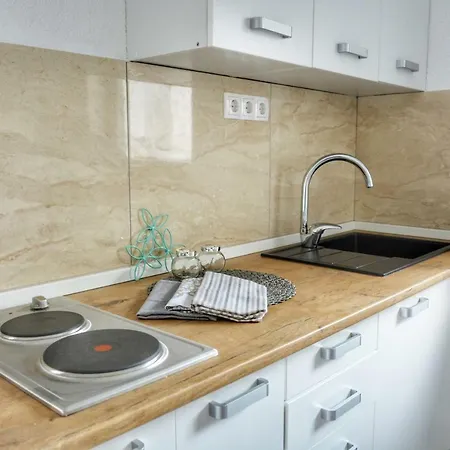 Majla Apartment *