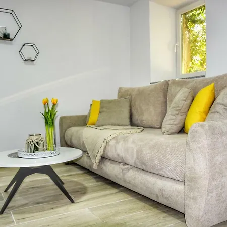 Majla Apartment *