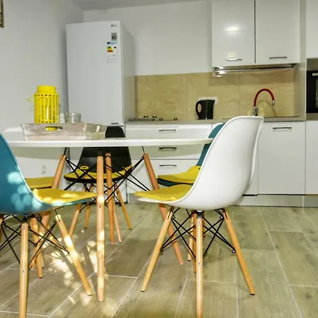Majla Apartment *